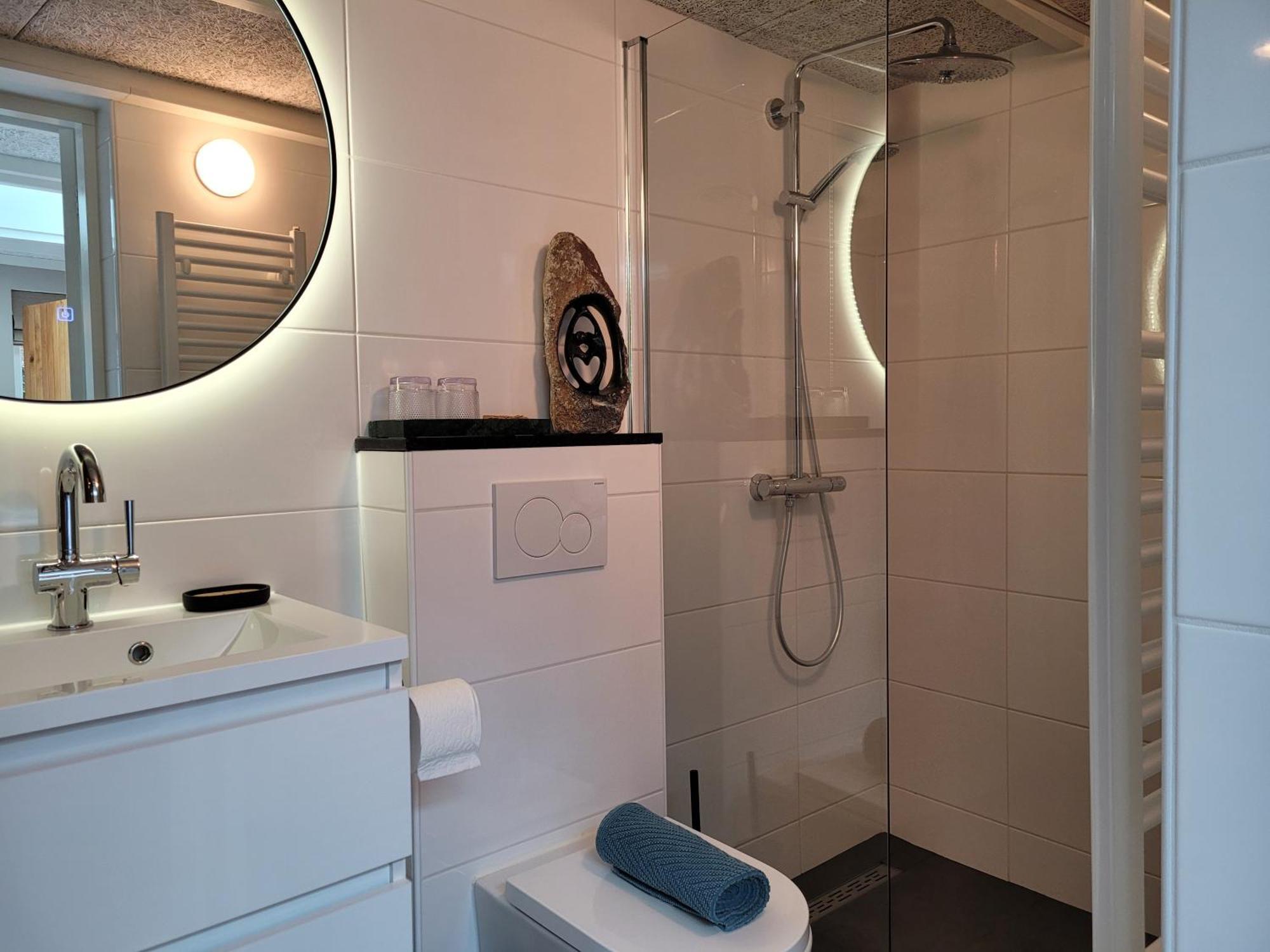 Tiny Villa De Haas Met Infraroodsauna Egmond aan Zee Exteriör bild